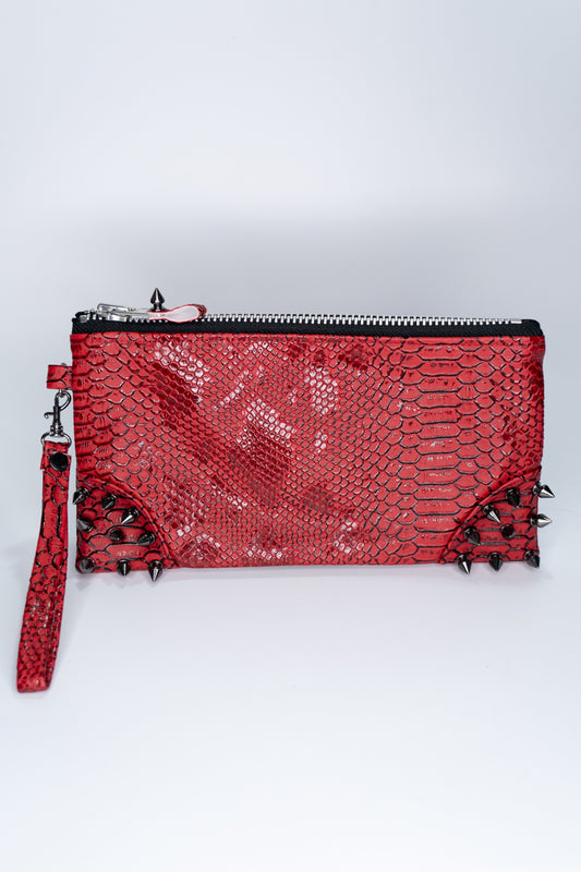 Clutch bag w/ spikes in Red Snake