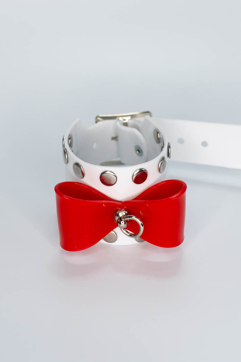 Flirt Bracelet in White