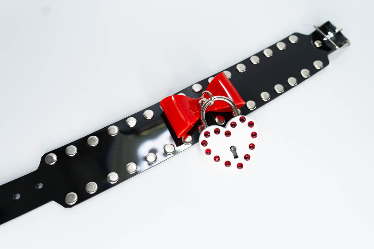 Flirt Choker in Black