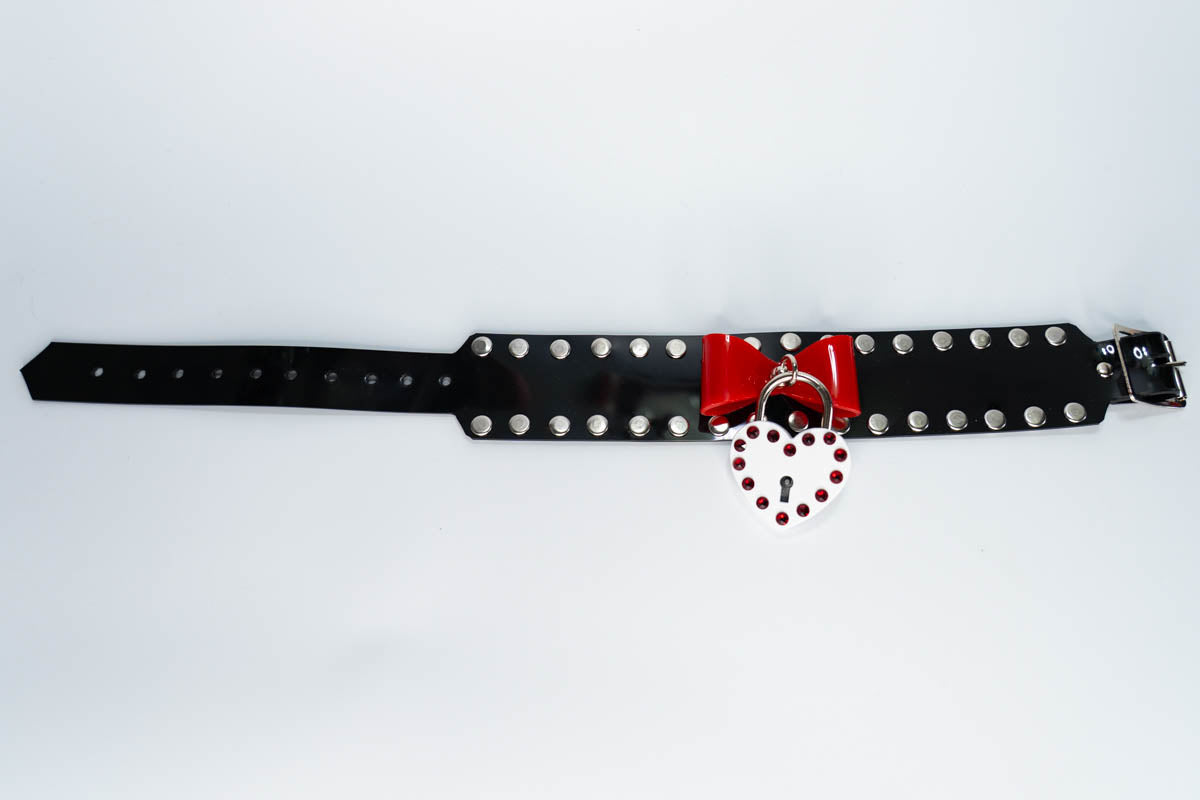 Flirt Choker in Black
