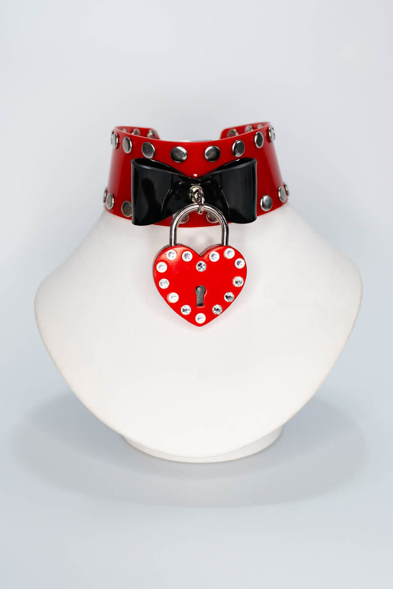 Flirt Choker in Red