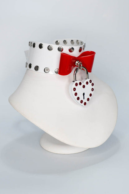 Flirt Choker in White