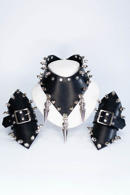 Half Posture Collar with Giant Spike Drops