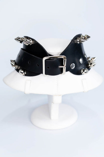 Half Posture Collar with Giant Spike Drops
