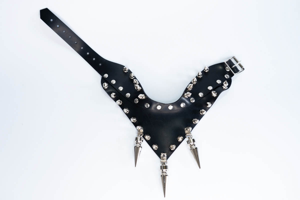 Half Posture Collar with Giant Spike Drops