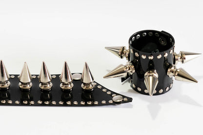 Diva Giant Spikes Cuff in Silver