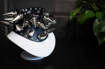 Giant Spikes Posture Collar