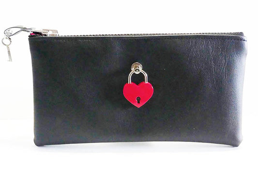 Make up bag w/ padlock in Black Leatherette