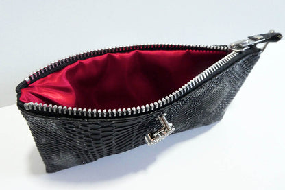 Make up bag w/ padlock in Snake